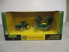Ertl John Deere 8220 2006 con