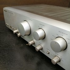 Amplificatore integrato SANSUI