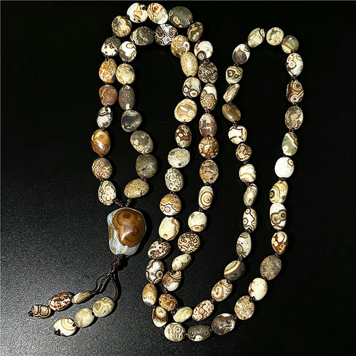 Collana con ciondolo - , esemplare