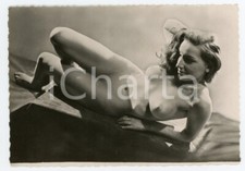 1950 VINTAGE EROTIC Naked girl in blacklight - Postcard risque