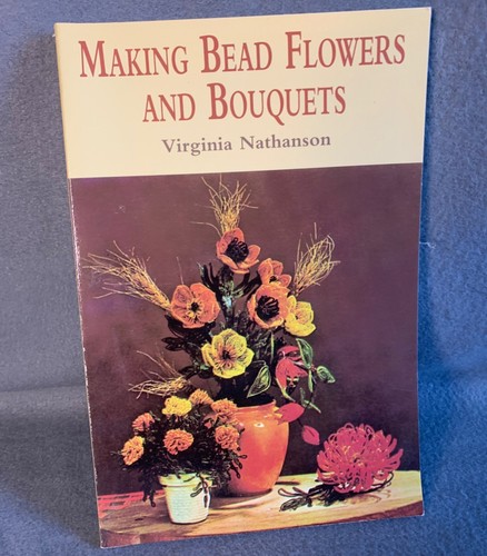 Making bead flowers and - making,