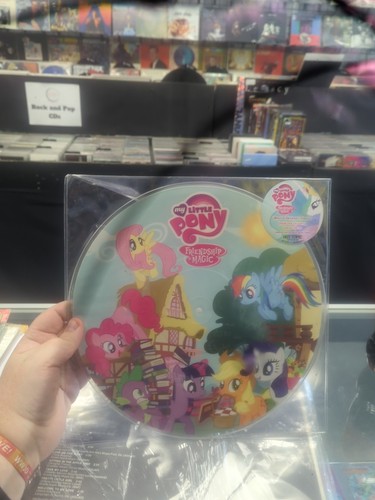 Little pony friendship is - friendship,
