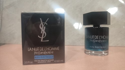 Nuit homme bleu - la, l'homme