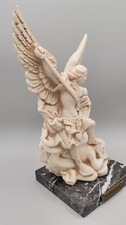 Statua San Michele Arcangelo  0.600 Kg ; 17x 15 x 5