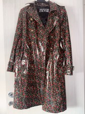 Trench Versace Jeans Couture In Pelle Rosso Con Grafica A Fiori