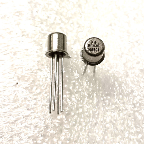 Bfw30 philips transistor rf - 2x,