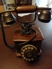 Vecchio Telefono in Legno con