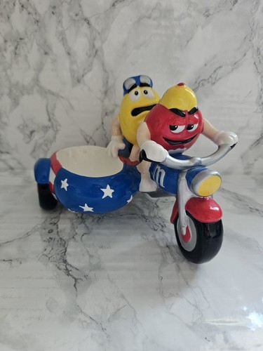 Mars galarie motorcycle - m&ms,