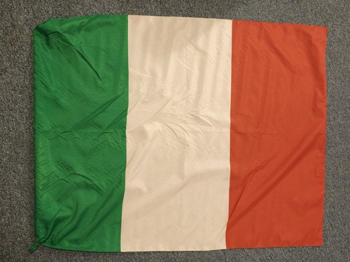 Bandiera italiana tricolore - bandiera,
