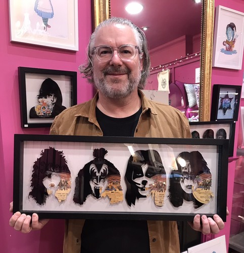 Classic kiss framed original - classic,