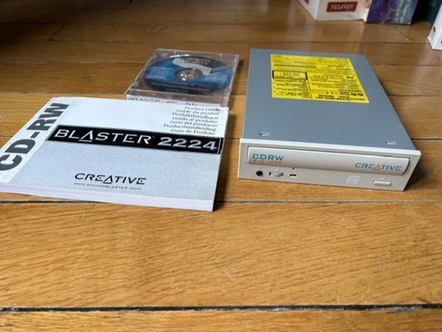 Vintage creative blaster - vintage, cd-rw