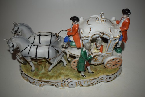 Carrozza trainata cavalli - trainata, da