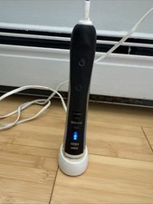 spazzolino elettrico oral-b