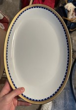 Vassoio E Grande Piatto