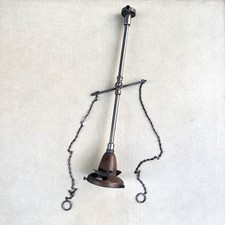 Antica lampada a gas originale da collezione con catene e rete 1900