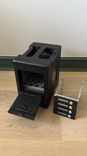 Sandisk speed shuttle 5 - shuttle, 3,5"