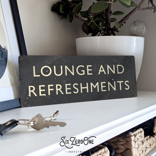 Lounge rinfreschi insegna - &,
