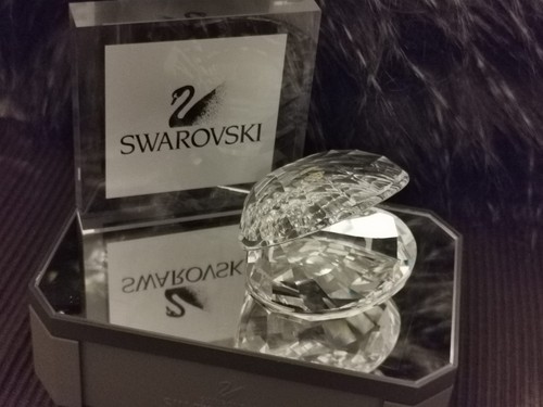 Swarovski crystal - 💎, "