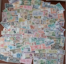 Lotto oltre 100 Banconote Unc