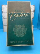 Scatola vuota per vino in