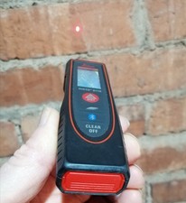 Strumento di misurazione laser