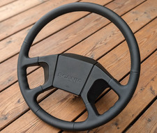 Volante in pelle nuovo per