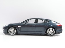 1:18 Welly 18025 Porsche Panamera 6 blu scuro #9429