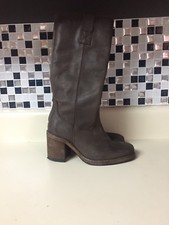 Ted and muffy - ted, boots