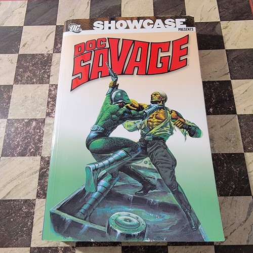 Vetrina presenta doc savage - vetrina,