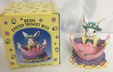 VINTAGE NIB Resin Easter Bunny