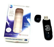 Chiavetta Internet Veloce 3G Huawei E122 TRE con Lettore MicroSD integrato