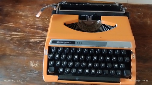 Macchina scrivere portatile - macchina, da