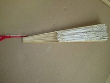 vecchio ventaglio in legno e stoffa RICAMATO A MANO uncinetto ai ferri punto del