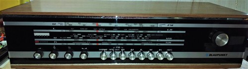 Vecchia radio prodotta dalla - vecchia,