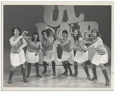 C2317/ Hullabaloo Dancer Foto