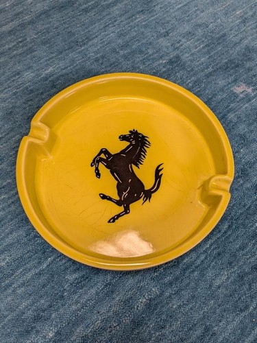 Posacenere ceramica giallo