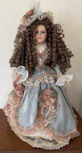 Bambola porcellana geppeddo - bambola,