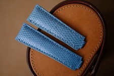 Handmade Tiffany Blue Lizard