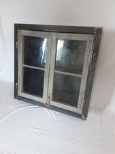 CREDENZA REVIVAL  - Recupero di 2 vecchie finestre intorno struttura in metallo.