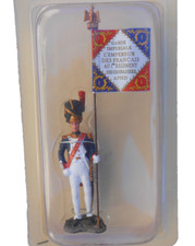   SOLDATINO PORTABANDIERA 1