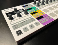 Arturia Beatstep Pro MIDI/USB/CV-Gate Controller & Sequencer + DeckSaver + Fonik