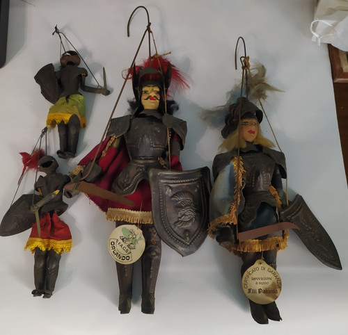 Pupi siciliani marionette - pupi,