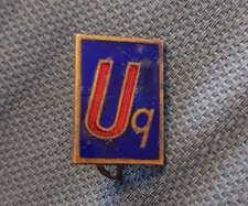 Distintivo Uomo Qualunque Smaltato Chiusura A Spilla