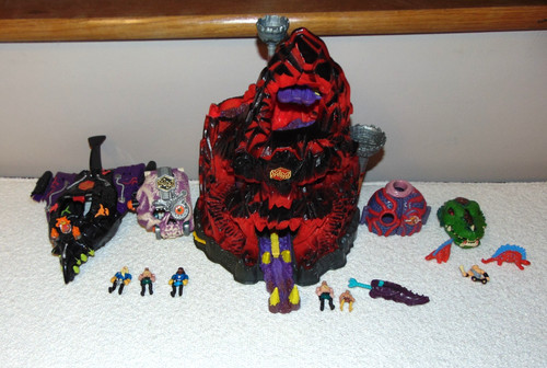 Mighty max skull - max:, mountain