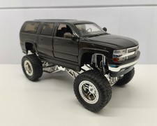 Modellino auto 1:24 CHEVY