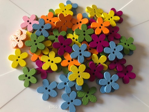 Piccoli bottoni legno a - piccoli,