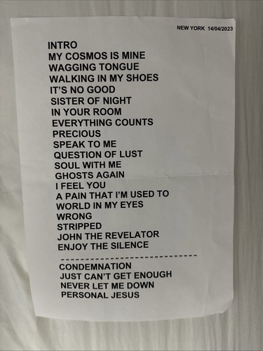 Depeche mode momento - depeche, 2023