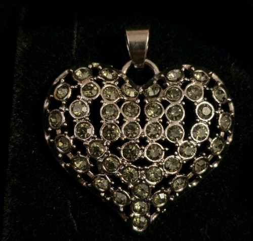 Ciondolo cuore artefatto