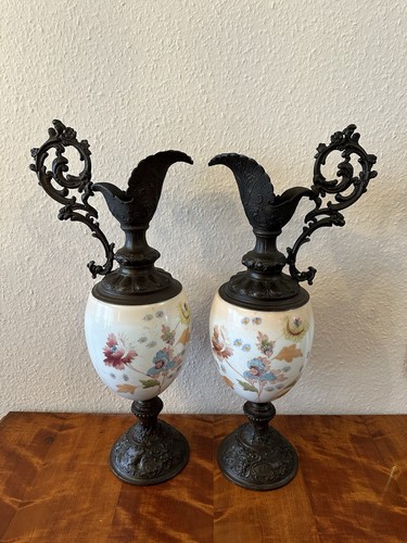 Coppia antichi vasi con - di,