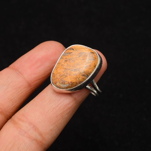 Anello con gioielli fatti - , a
